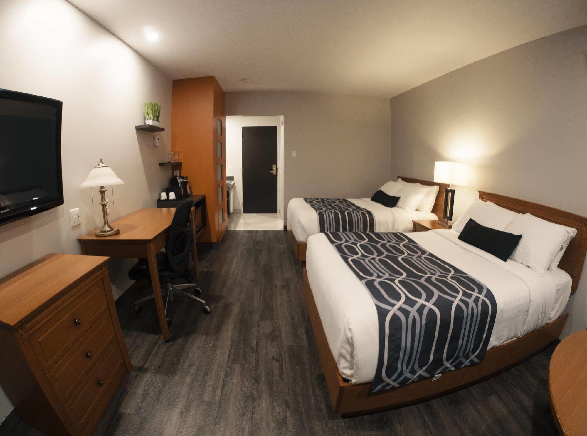 Hotel Le Voyageur Sept-Îles Exteriér fotografie